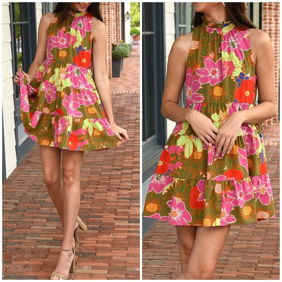 TCEC Dresses & Skirts - TCEC Floral Mock Neck Tiered Short Swing  Dress